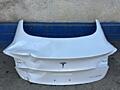 Крышка багажника TESLA 3