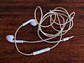 Наушники Apple EarPods (3.5 мм).