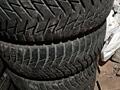 Продам комплект зимних шин