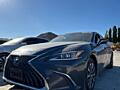 Lexus ES 300h, 2022