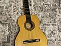 Продам классическую гитару Hora с чехлом