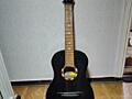Продам шестиструнную гитару