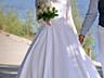 Свадебное платье 42 р, рост 162 см+каблук в отличном состоянии