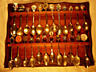 Деревянная резная полочка с коллекционными ложечками. Отличный подарок