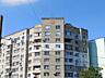 В продаже четырехкомнатная квартира в г. Черноморск, на среднем этаже 