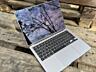 Продам Macbook Air 13 8/256 состояние новое 15 циклов