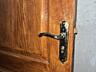 Деревянная дверь