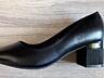 Продаются чёрные женские туфли