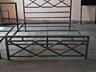 Кровать металлическая.