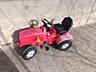 Продам игрушечный трактор.