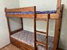 Деревянная двухъярусная кровать