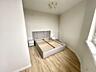 Spre vânzare apartament cu o odaie și living amplasat în sect. Poșta .