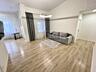 Spre vânzare apartament cu o odaie și living amplasat în sect. Poșta .