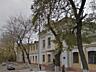 Предлагается к продаже просторная 2 комнатная квартира вблизи центра .