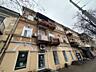 Предлагается к продаже светлая двухкомнатная квартира в самом центре .
