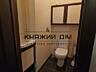 Продаж 2-кімнатної роздільної квартири в царському будинку біля метро 