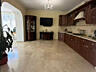 Продам трехэтажный кирпичный дом 375 кв. м., ул. Бабушкина/Офицерская.