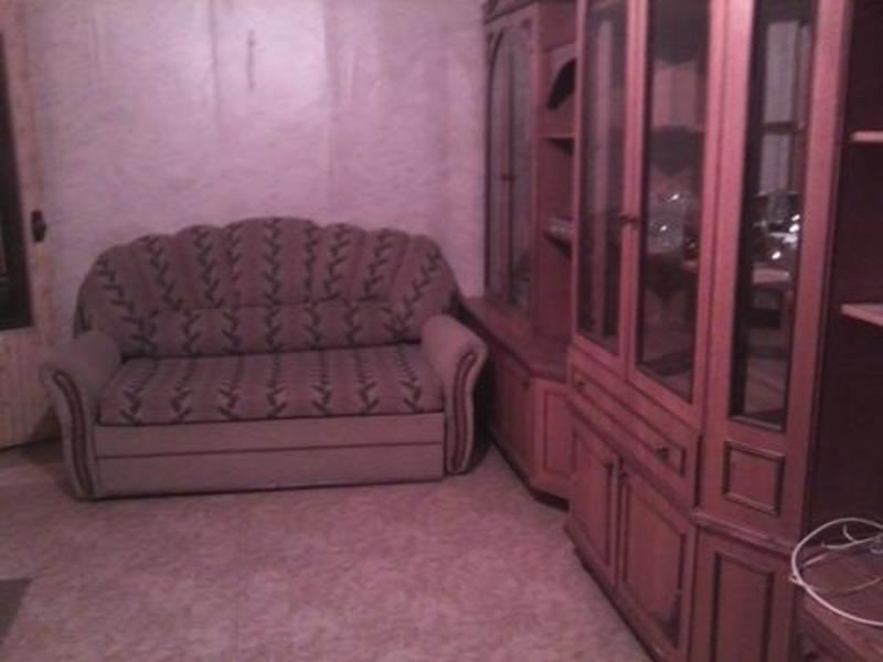 Сниму 1 комнатную в энгельсе. Мебель 2000 годов фото.