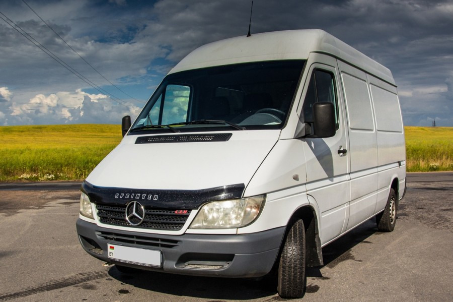 Mercedes Benz Sprinter 212