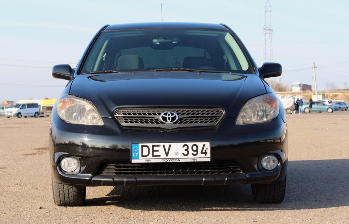 Toyota Matrix 2005 год 1.8 бензин