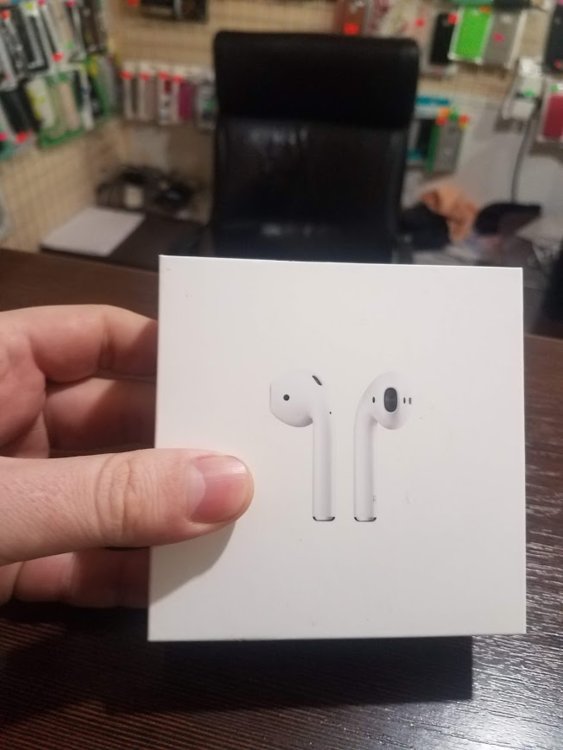 Один наушник airpods не заряжается в кейсе. Сеточка микрофона на айрподс.