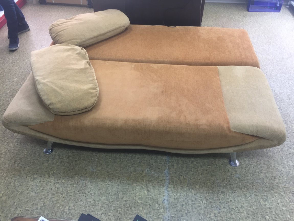 Продается комфортабельный универсальный диван. Срочно 1600 руб