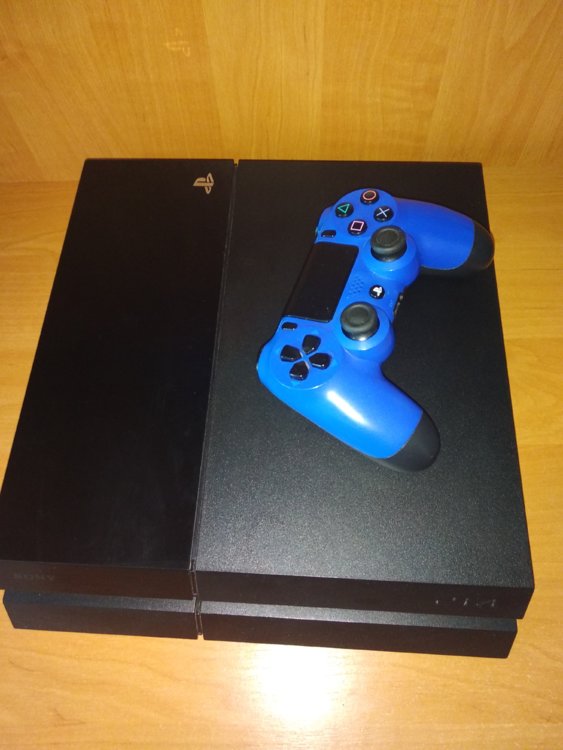 Ps4 fat. Пс4 фат 500 ГБ. PLAYSTATION 4 fat 500gb. Sony ps4 fat и 1 геймпад. PS 4 fat 1 джойстик.