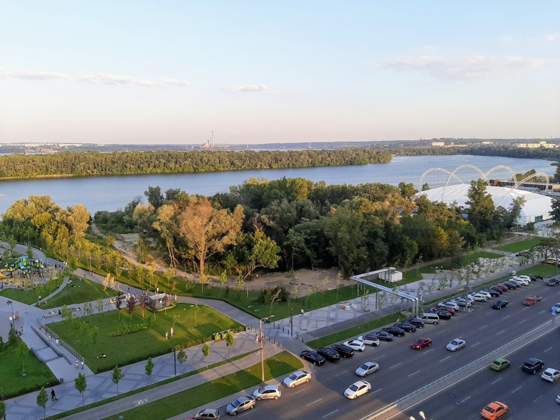 Набережной победы. Днепропетровск набережная Победы. ЖК набережная Днепра. Обои Днепропетровск набережная Победы. Набережная Победы дом 98 кв 156 Днепр.