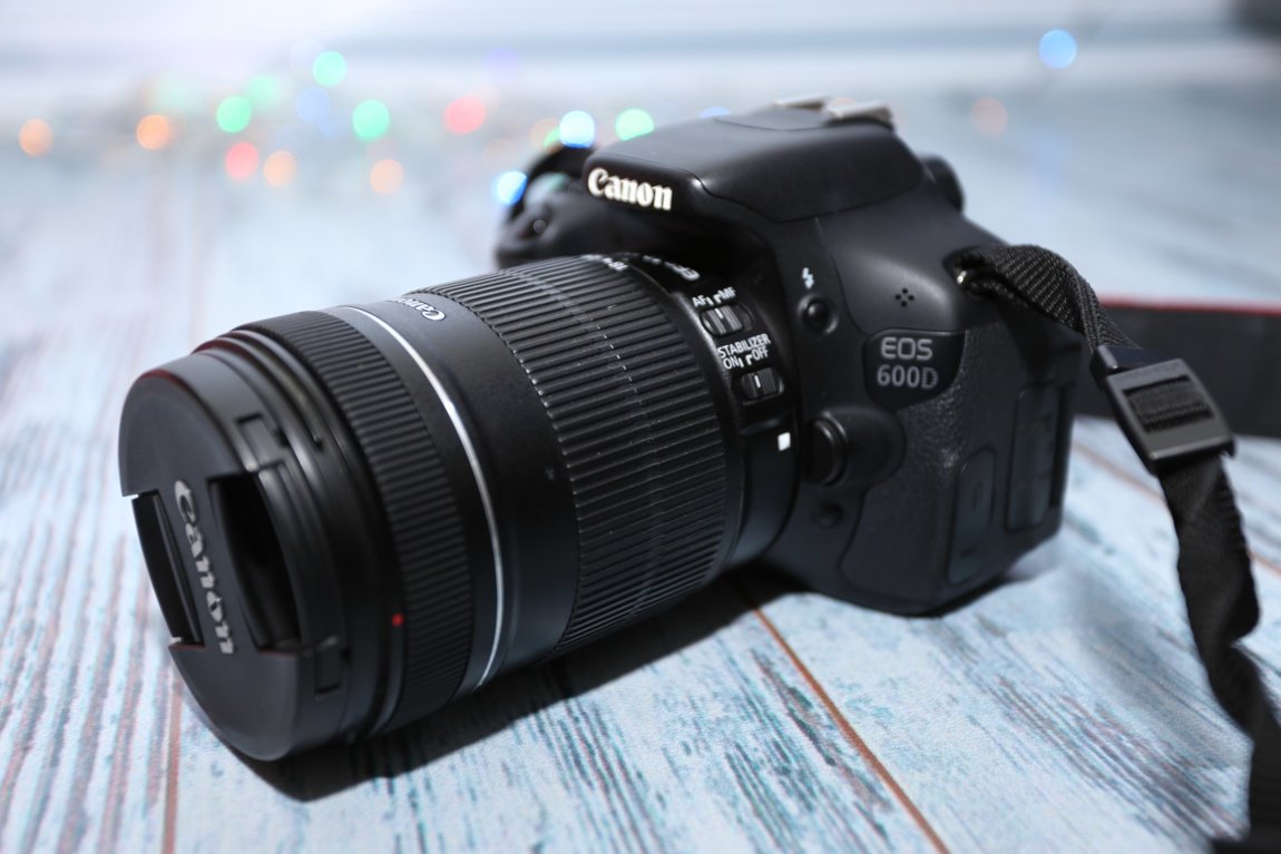 Canon eos 600d ef. Кэнон 600д. Canon 600d. Кэнон д600 18-135. Canon 600d объектив 18-135mm.