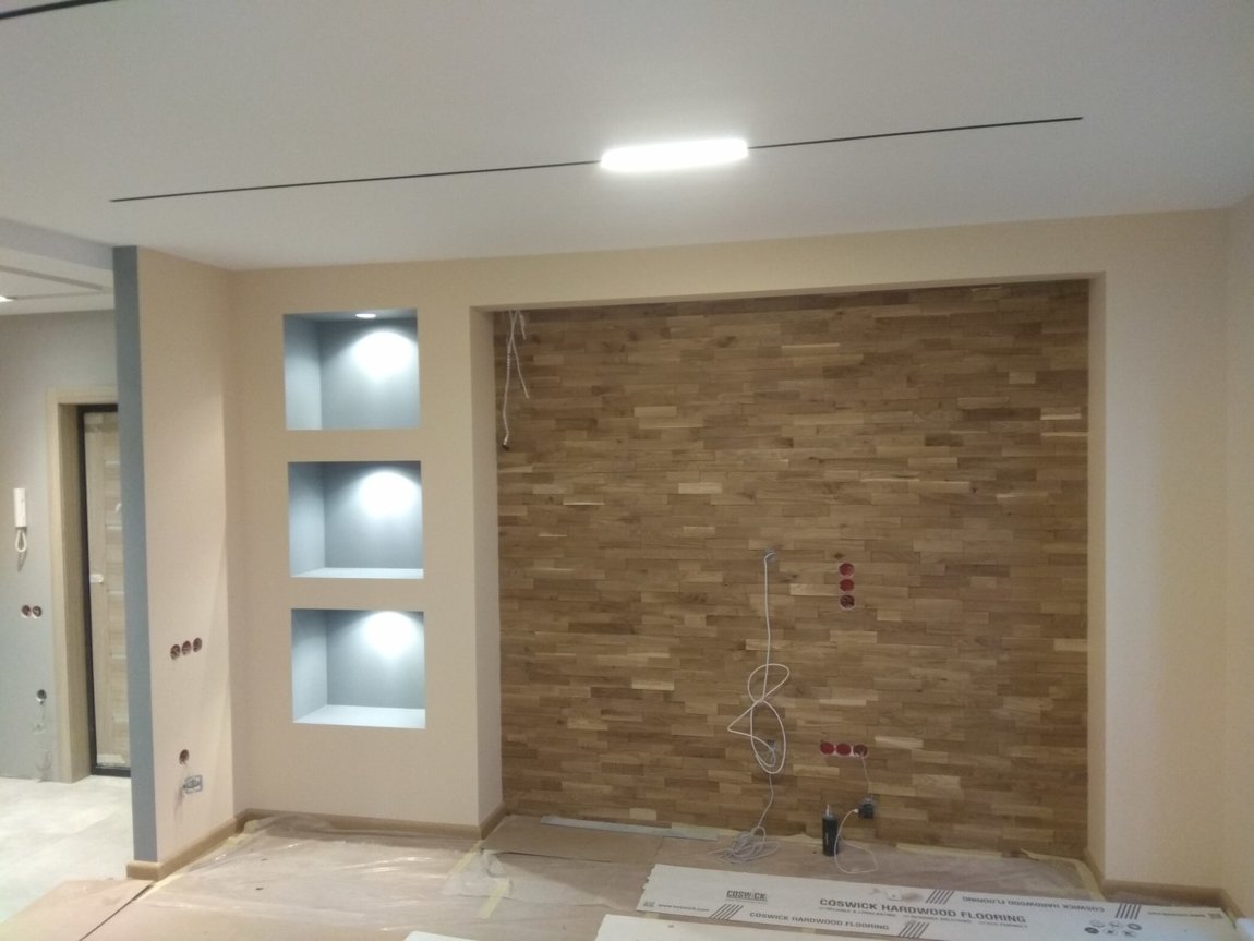 отделка балконного проема декоративным кирпичом. премиум отделка квартир. отделочные работы комнаты. отделка квартир гродно. отделка квартир под ключ.