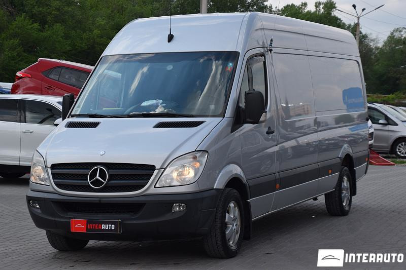 Mercedes Benz Sprinter с456ас136