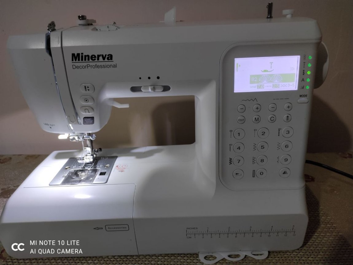 Швейная машинка Minerva Decor Professional 5880 Lei