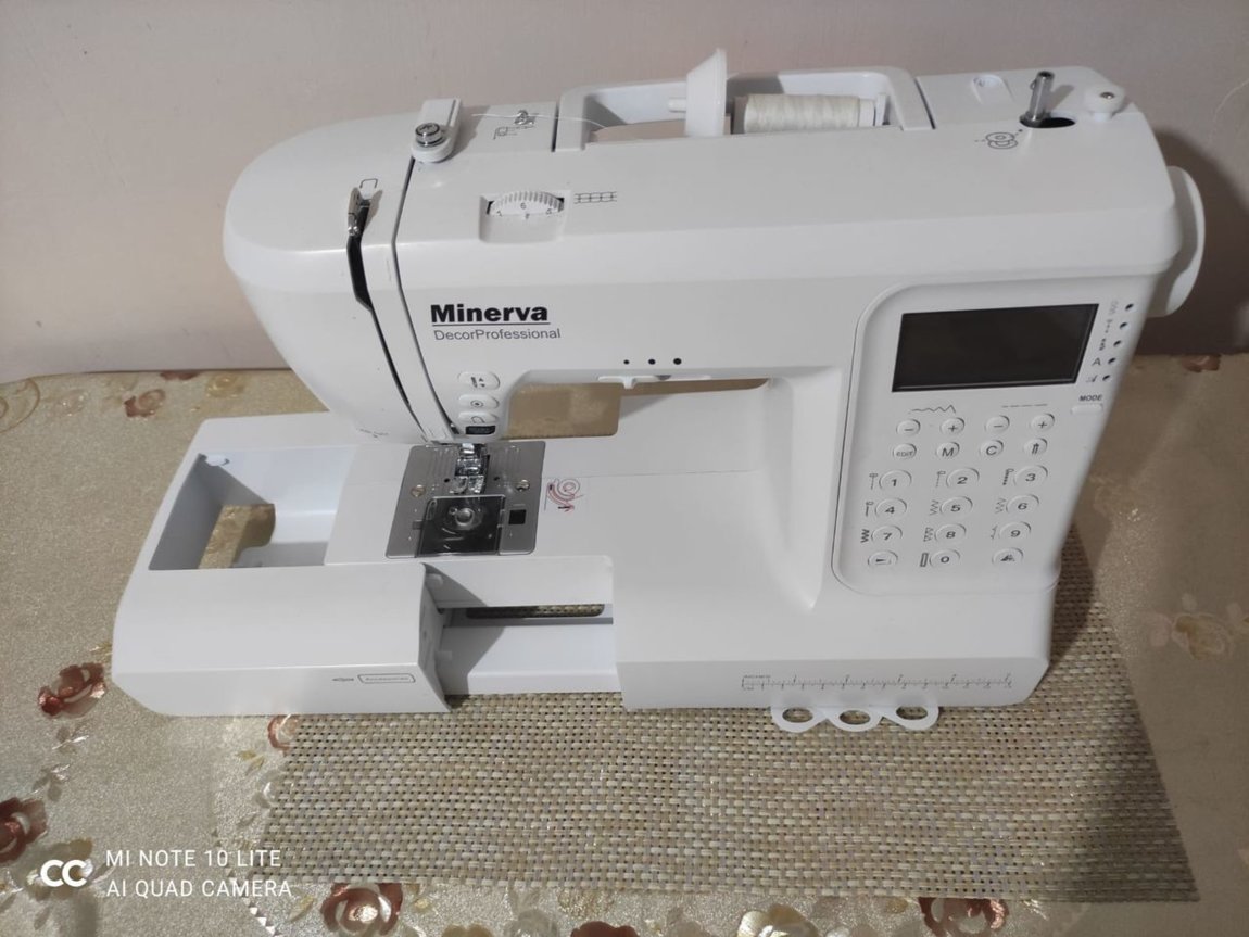 Швейная машинка Minerva Decor Professional 5880 Lei