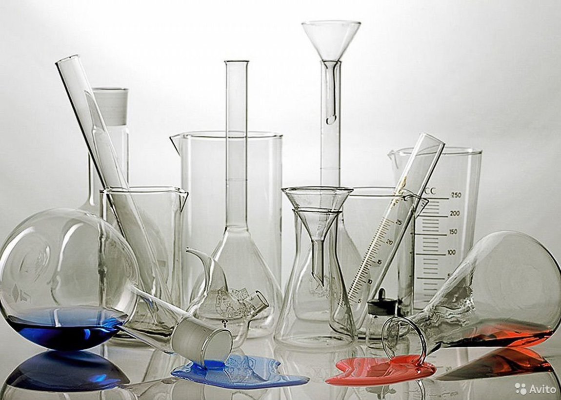 Любой предмет который сделан из стекла. Лабораторная посуда TGI. Посуда для хим лаборатории. Стеклянная лабораторная посуда. Стеклянная химическая лабораторная посуда.