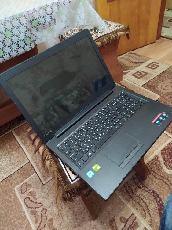 Продам ноутбук 6000 руб