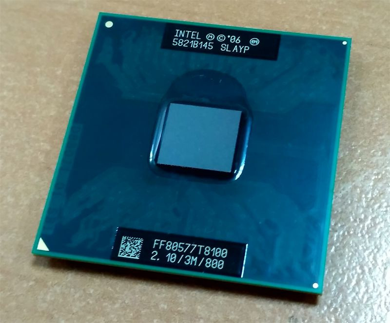 Intel core celeron g1610. Intel core 2 quad q6600.