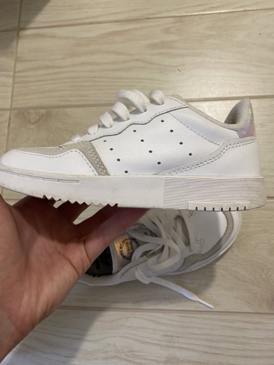 Adidas кани вест