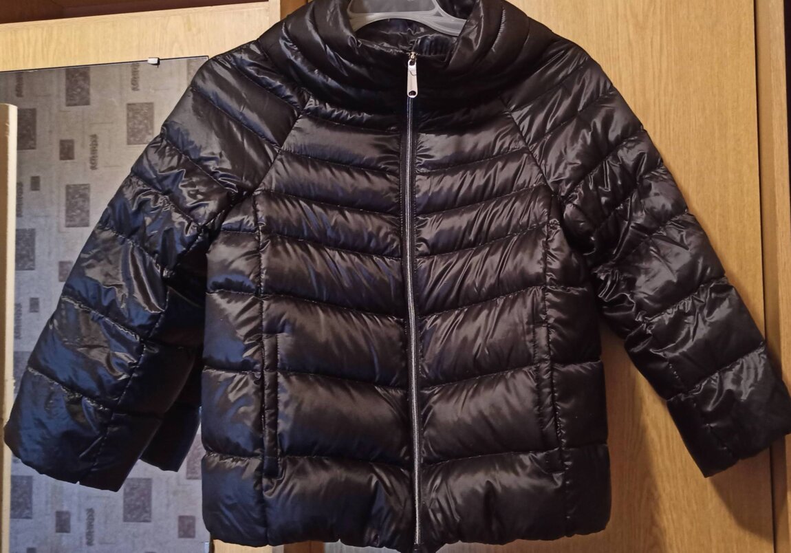 Продам куртку пуховик, новую, без этикетки.