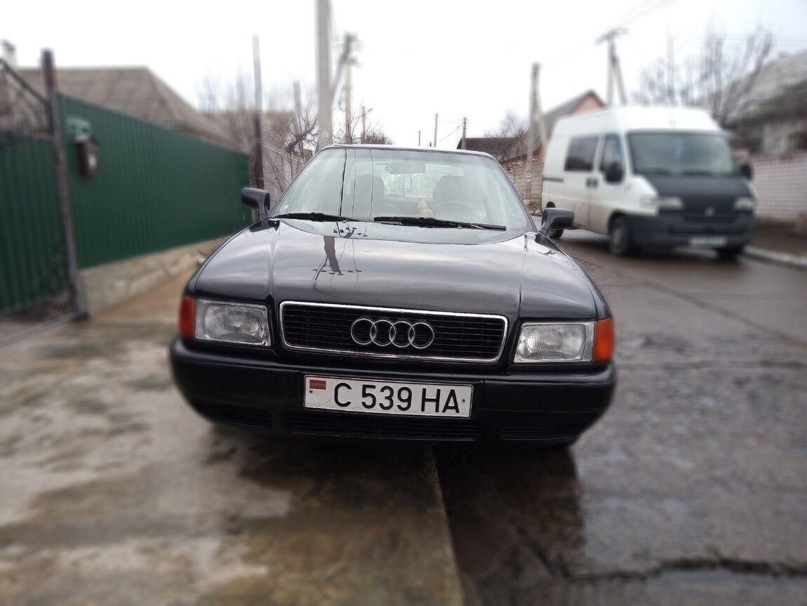 автомобиль audi