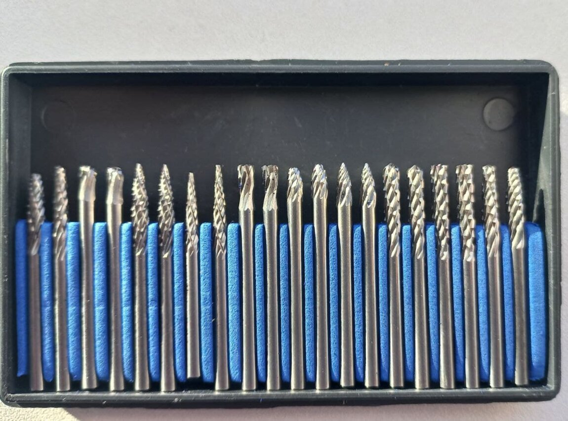 многофункциональный инструмент dremel 4000. D хвост. Dremel 3000-5 f0133000jx. Xenox запчасти. гравер dremel 8220-1/5.