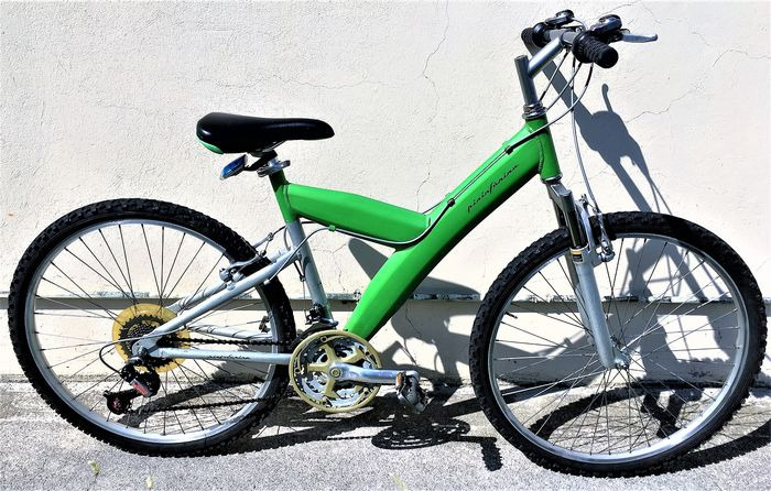 Продам ЭКСКЛЮЗИВНЫЙ горный велосипед Pininfarina MTB Punti Ecco 100 €