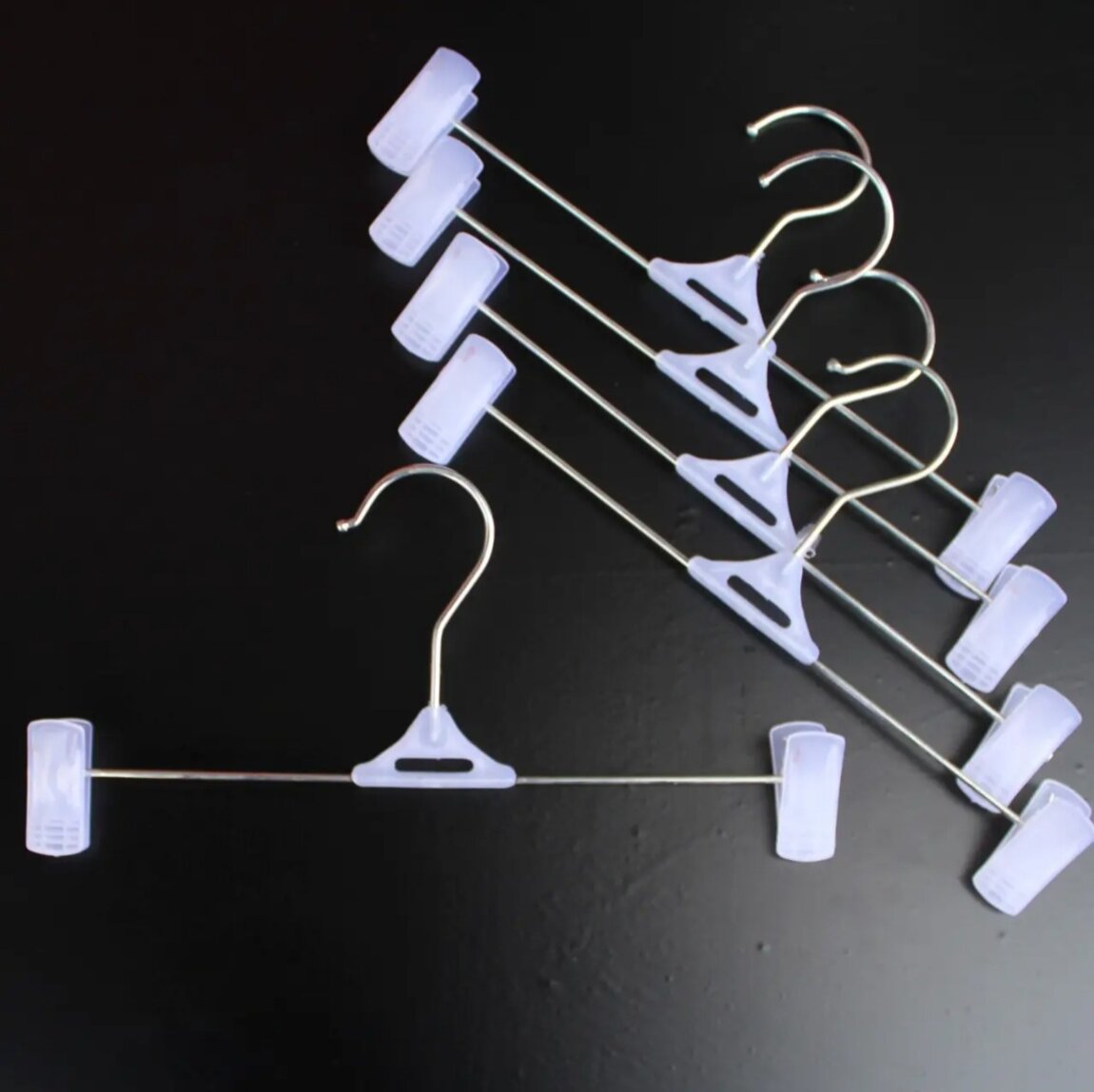 Продам вешалки 2 руб