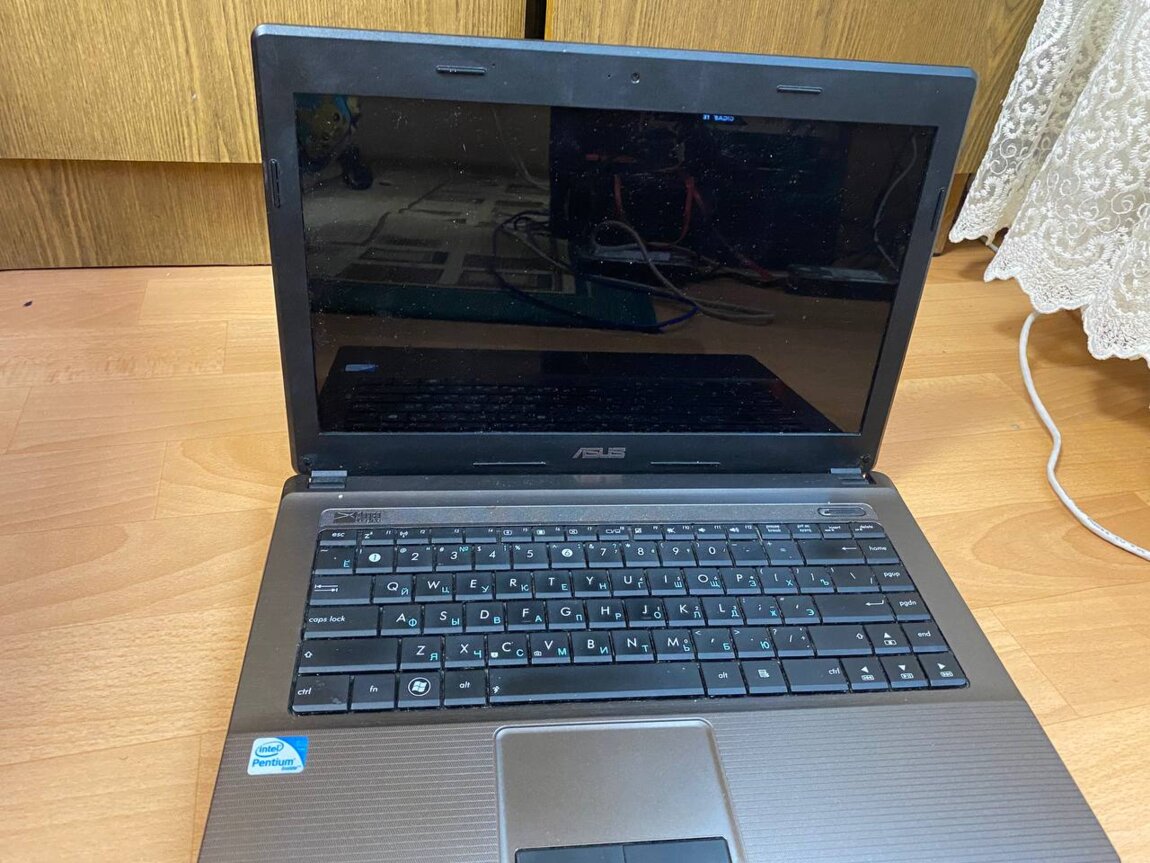 Ноутбук dell core 2 duo. Старый ноутбук dell inspiron. Ноутбук 1200. Ноутбук 1200. Toshiba t1000 и t1200.