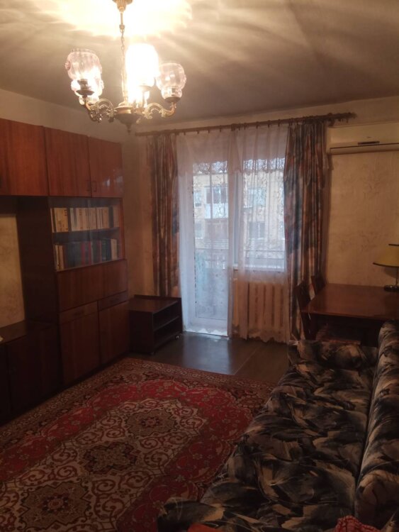 Сдаётся 3x комнатная квартира на длительный срок 100