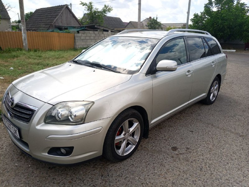 Toyota Avensis 2022.