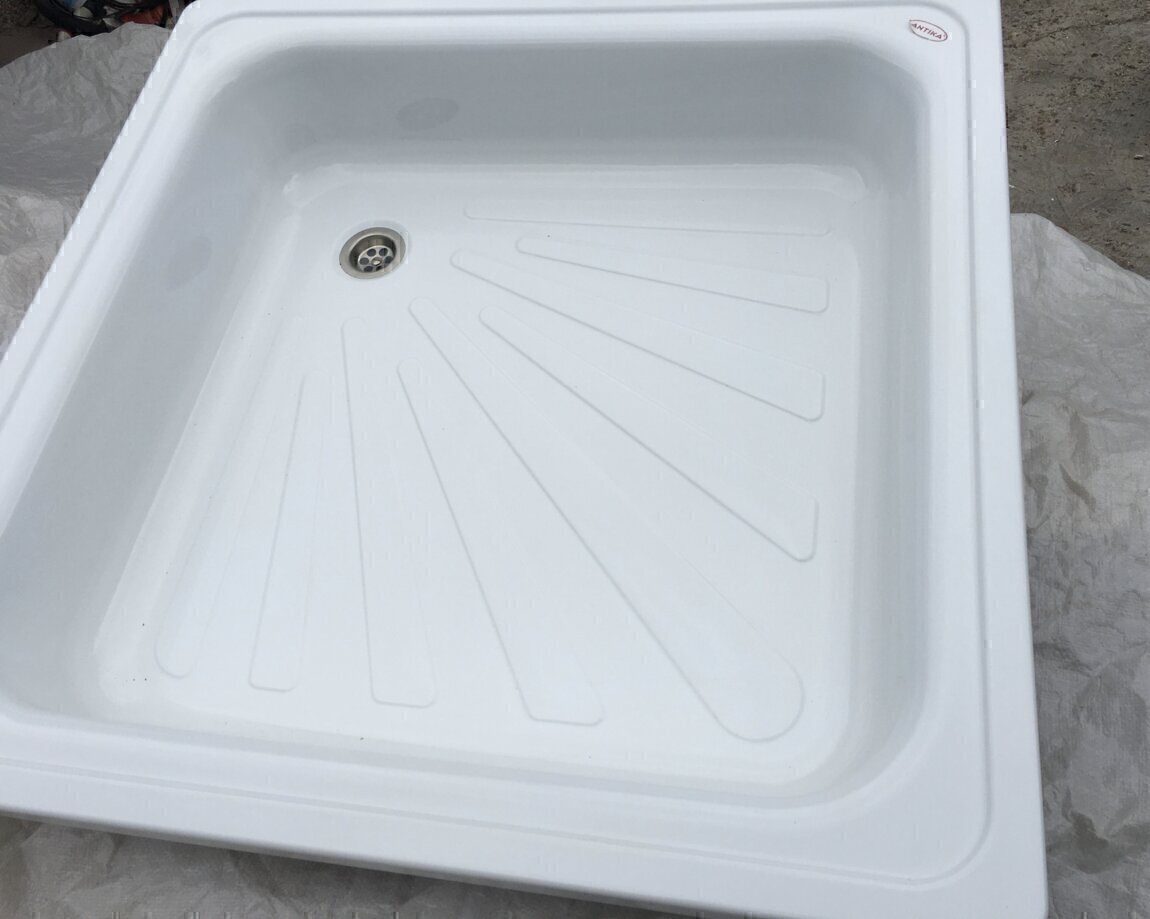 Душевой поддон, новый, 80 см. Чугунные батареи 750 руб