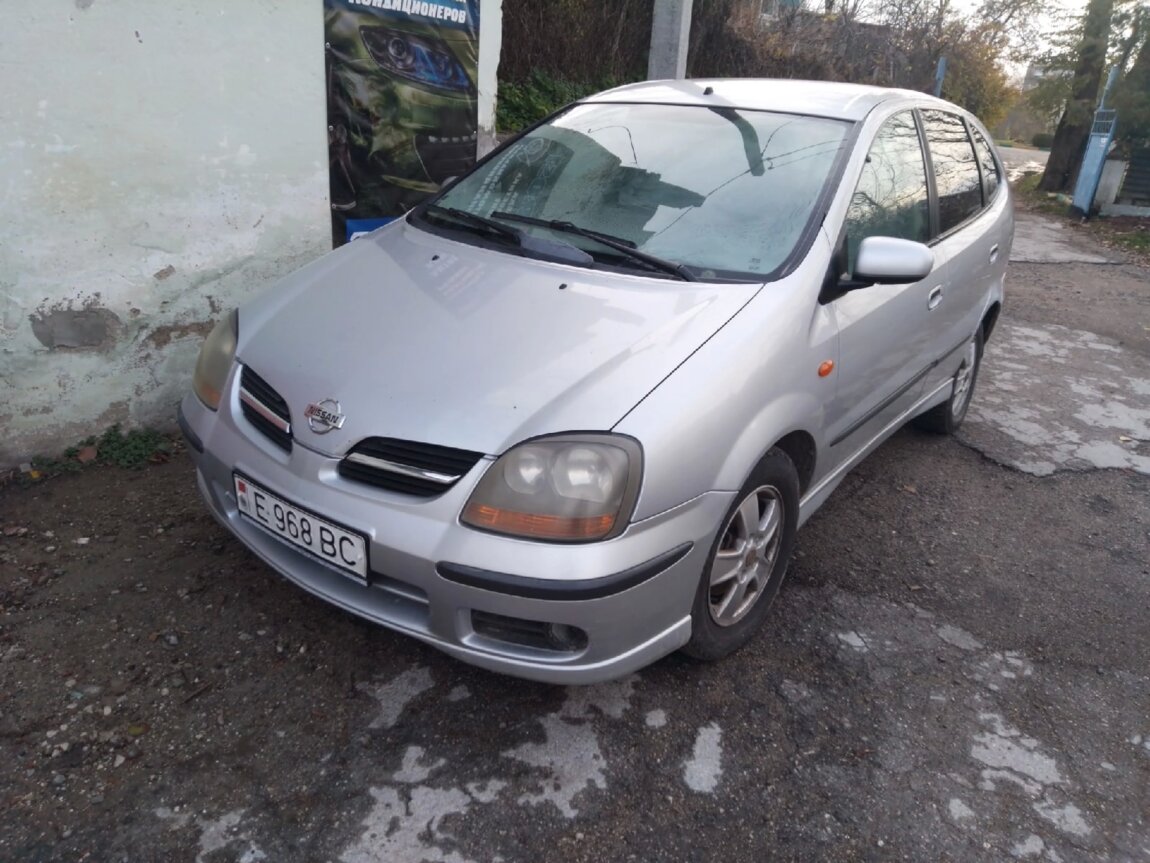 Nissan Almera Tino 2002