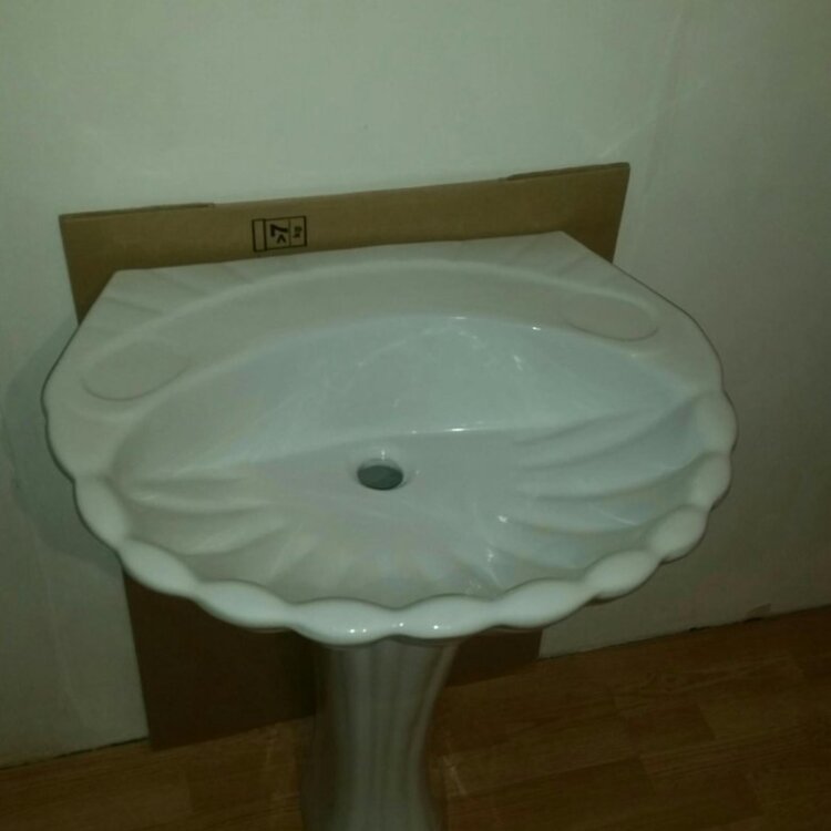 Раковина 50 руб и 100 руб от тюльпана 50 руб