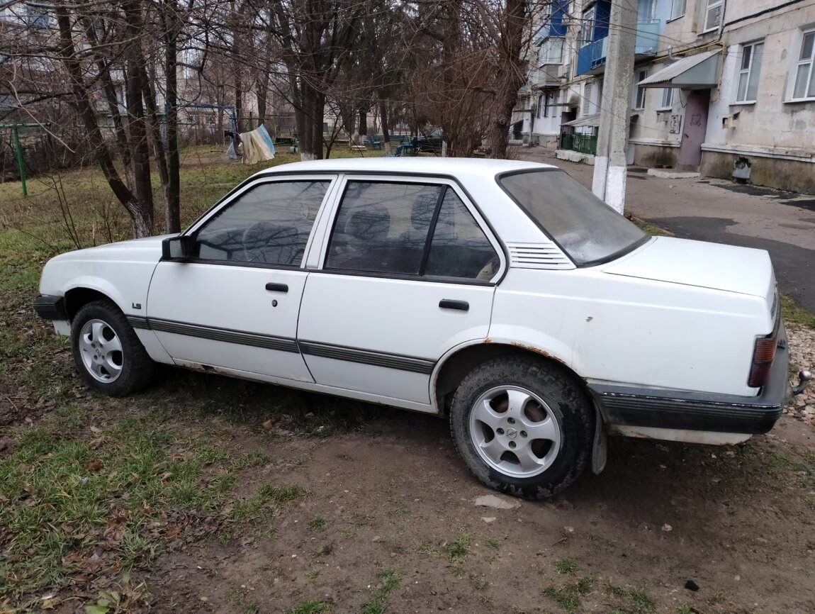 Opel Ascona 1987