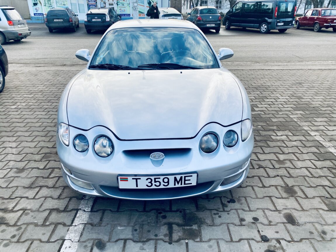 hyundai coupe 2000